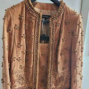 SHOWSTOPPING DESIGNER ESCADA SUEDE SUIT WITH MAGNIFICENT DETAILING- SIZE 40
